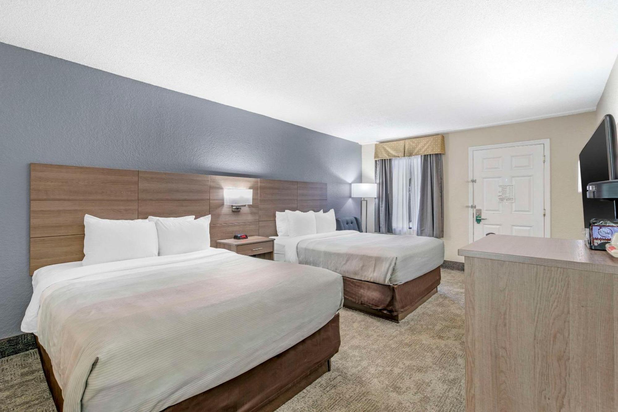 Hotel Quality Daytona Speedway - I-95
