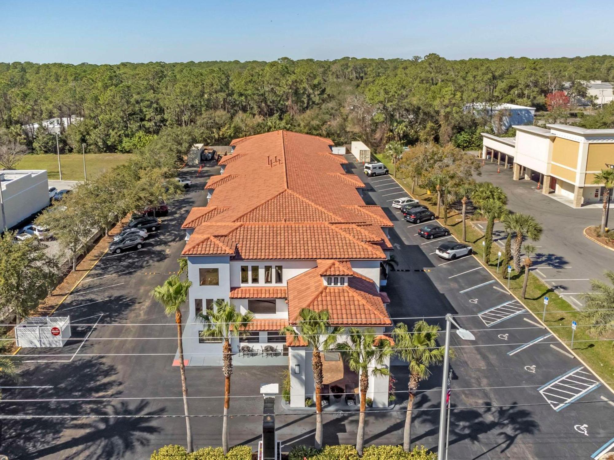 Hotel Quality Daytona Speedway - I-95