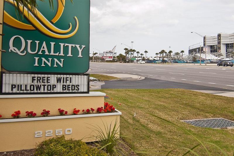 Quality Daytona Speedway - I-95 Hotel Daytona Beach
